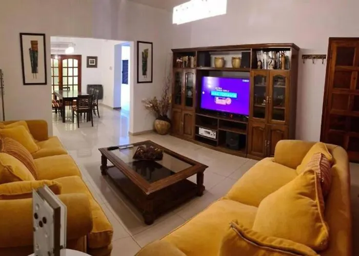 Lola Barracas Casa Con Cochera